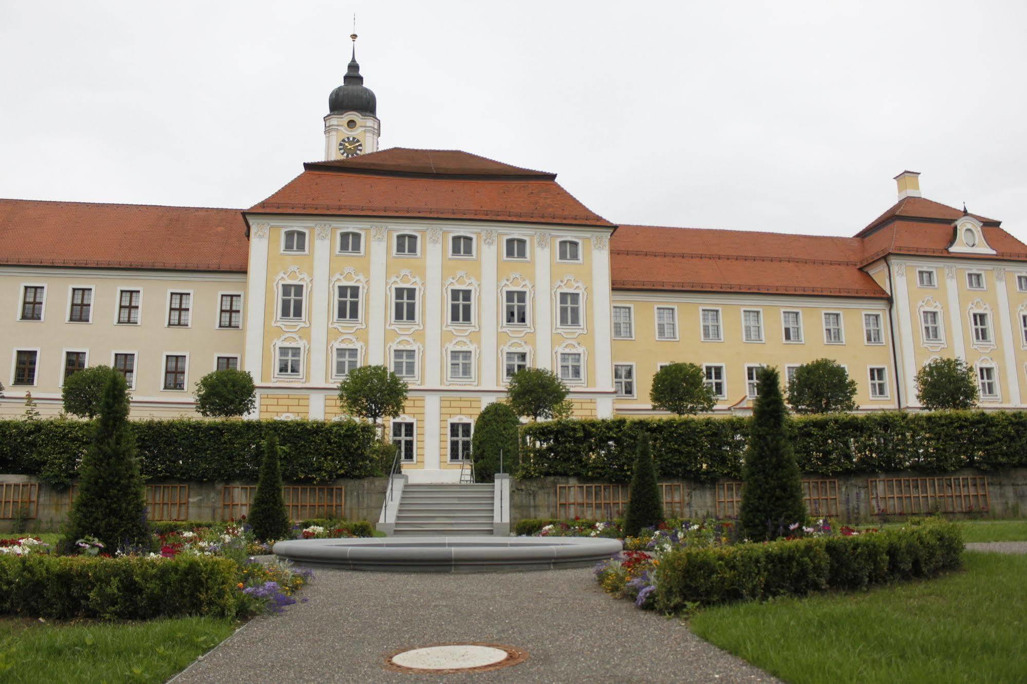 Klostergasthof Roggenburg Εξωτερικό φωτογραφία